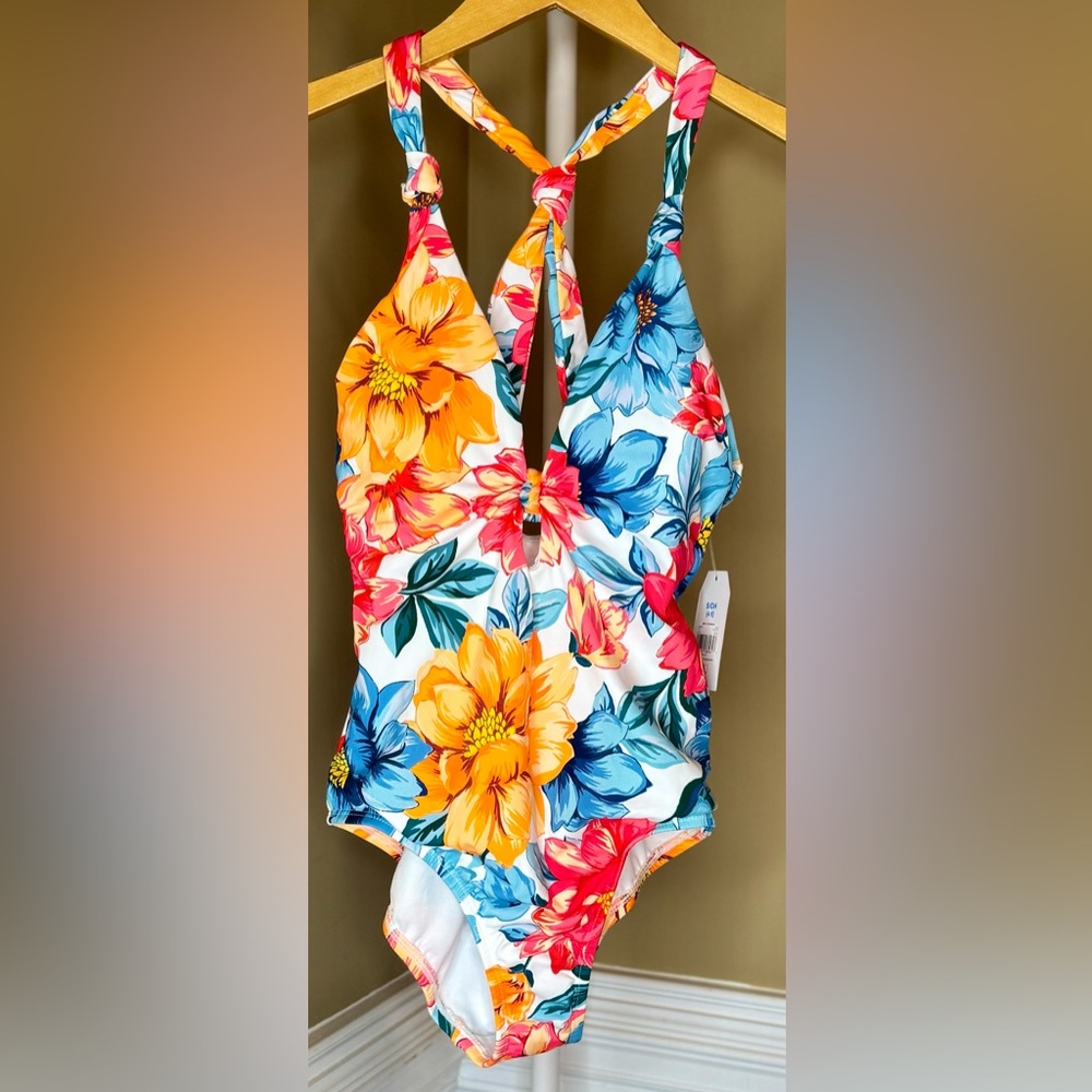 NWT Time & True Women Floral Sleeveless Built-In Bra Racerback Swimsuit Sz: 4-6